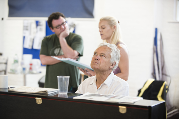 Photo Flash: Inside Rehearsal For Alan Bennett's THE HABIT OF ART 