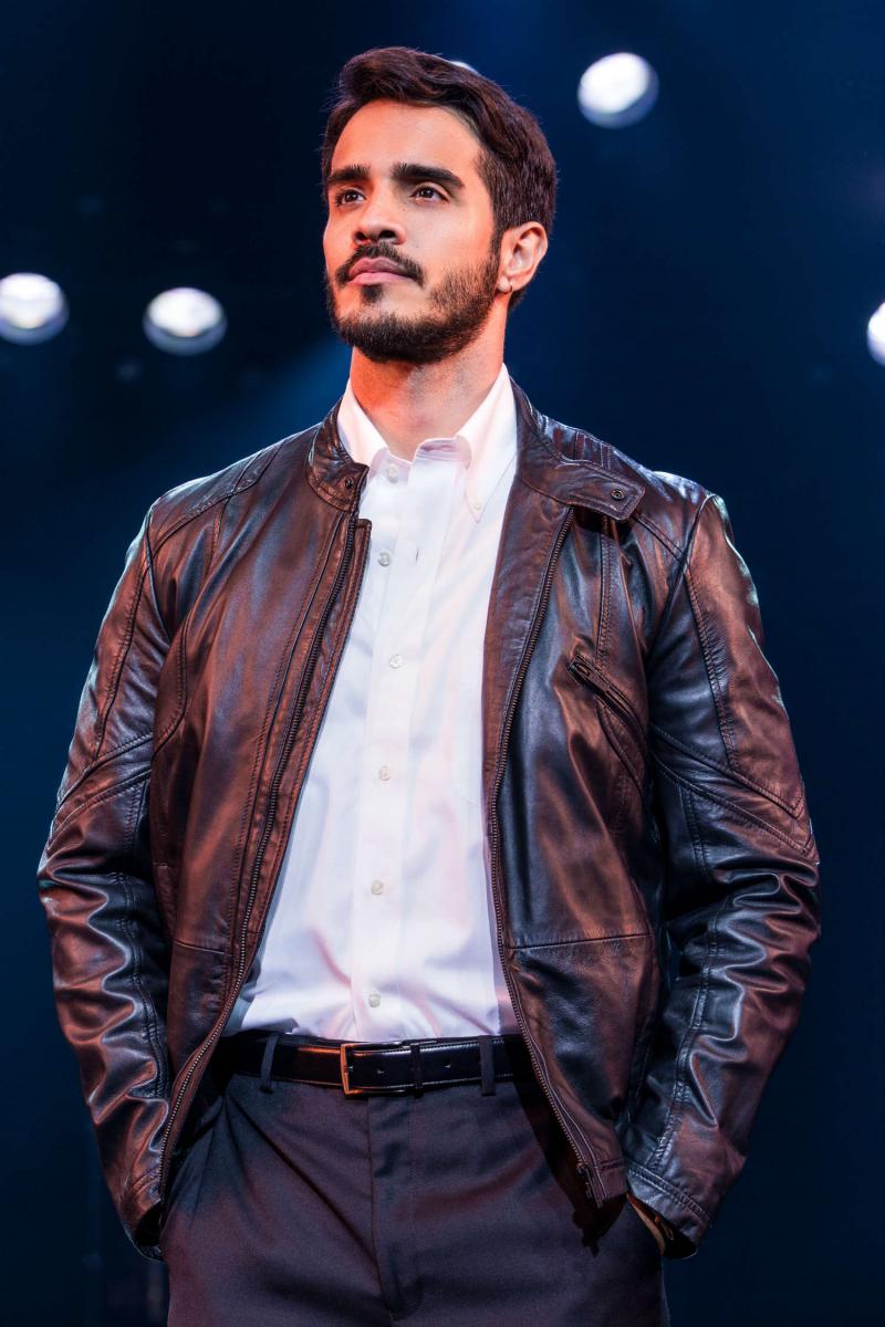 Ektor Rivera Reprises His Broadway Role in ON YOUR FEET! Tour 