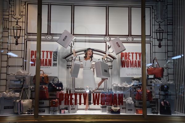 Photo Coverage: The Cast of PRETTY WOMAN Celebrates Window Opening at Henri Bendel Image