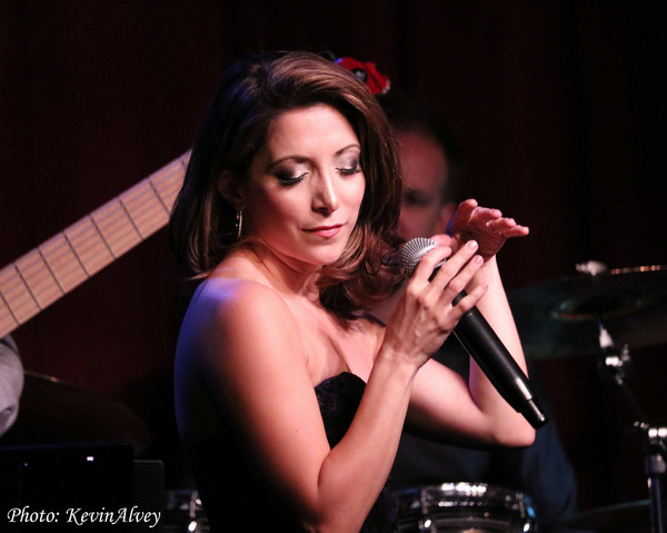 Photo Flash: Christina Bianco Takes the Stage at Birdland Image
