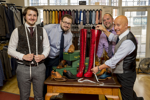 Photo Flash: The Famous KINKY BOOTS Themselves Strut Into Wolverhampton Ahead of October Opening Image
