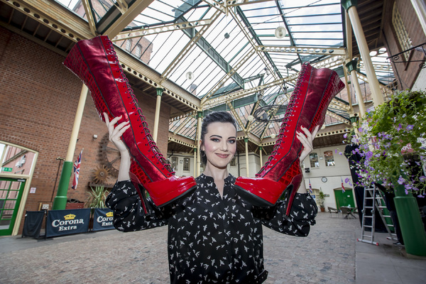 Photo Flash: The Famous KINKY BOOTS Themselves Strut Into Wolverhampton Ahead of October Opening Image