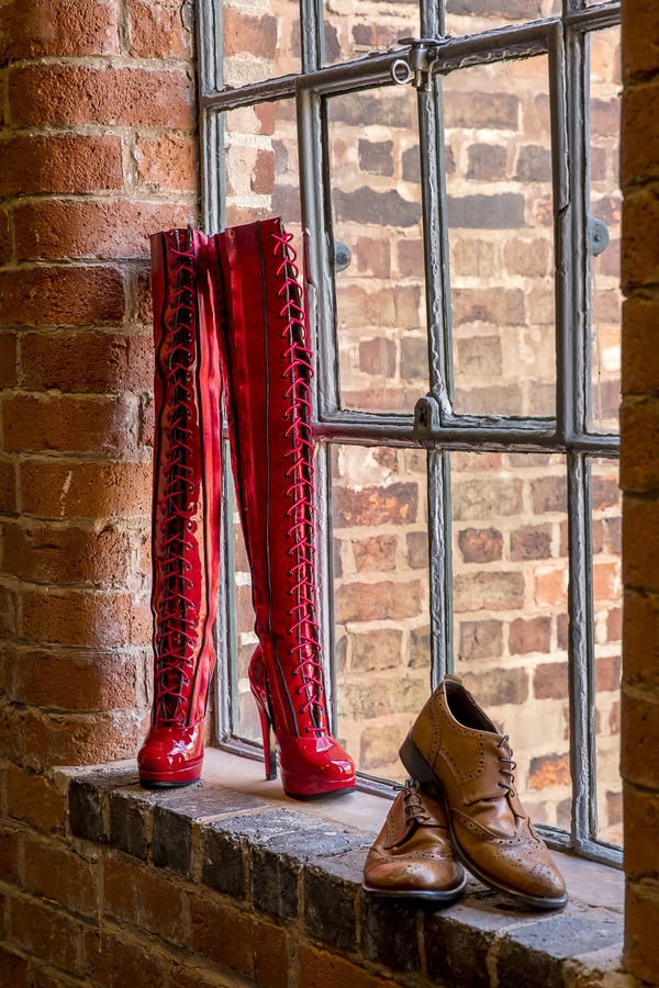 Photo Flash: The Famous KINKY BOOTS Themselves Strut Into Wolverhampton Ahead of October Opening Image