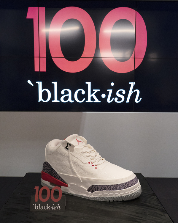 Photo Flash: See the Cast of BLACKISH Celebrate 100 Episodes Image