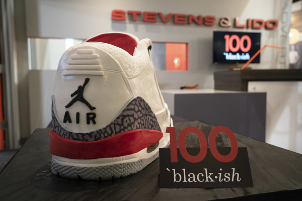Photo Flash: See the Cast of BLACKISH Celebrate 100 Episodes Image