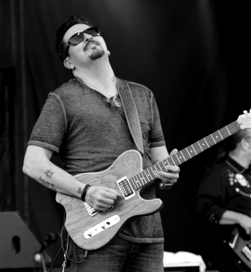 Mike Zito Releases New CD, 'First Class Life' Image