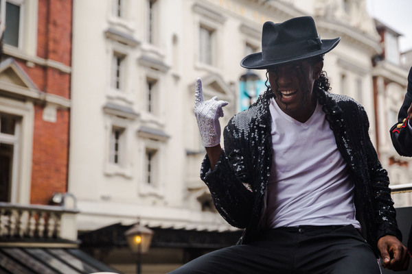 The Cast of THRILLER LIVE Celebrates Michael Jackson's Diamond Birthday Image