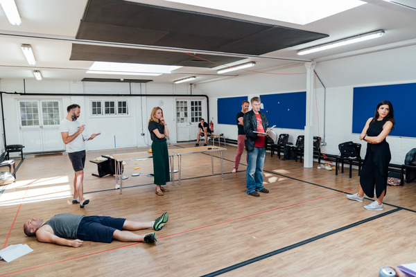 Photo Flash: Inside Rehearsal For ETT's OTHELLO at Oxford Playhouse 