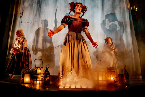 Photo Flash: Inside the Toil and Trouble of Folger's Restoration-Era MACBETH Image