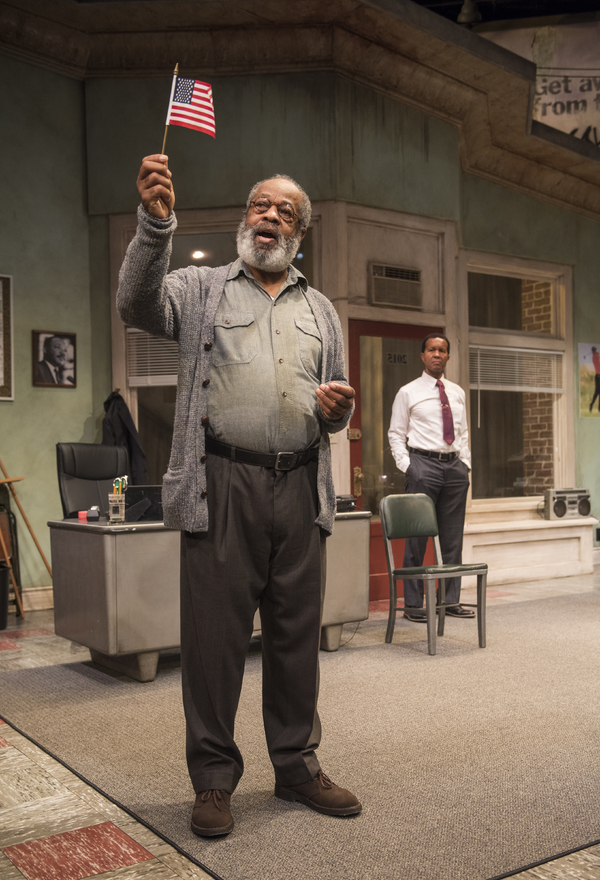 Photo Flash: First Look at RADIO GOLF at Court Theatre Image