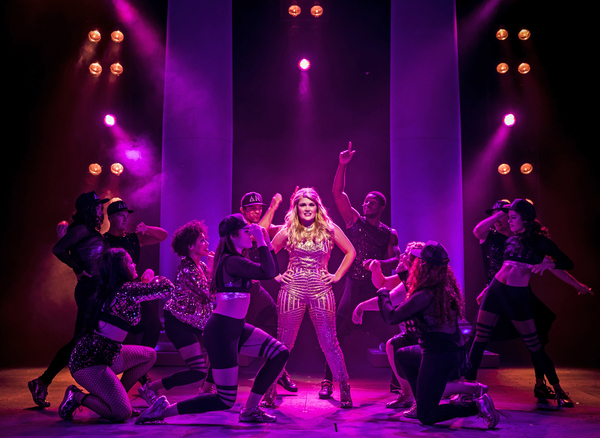 Photo Flash: First Look at Paramount Theatre's LEGALLY BLONDE Image