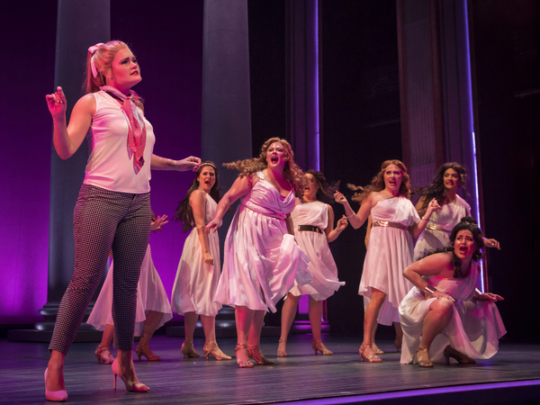 Photo Flash: First Look at Paramount Theatre's LEGALLY BLONDE Image