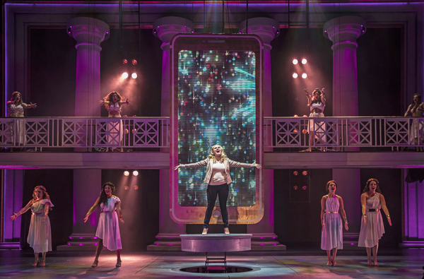 Photo Flash: First Look at Paramount Theatre's LEGALLY BLONDE Image