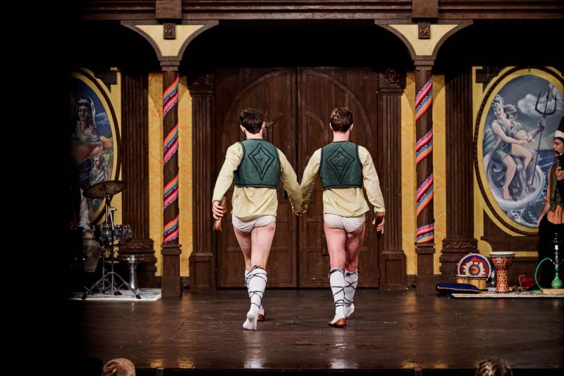 Review: Experience Theatre The Way Jacobean English Audiences Would Have With Pop-Up Globe's THE COMEDY OF ERRORS Image