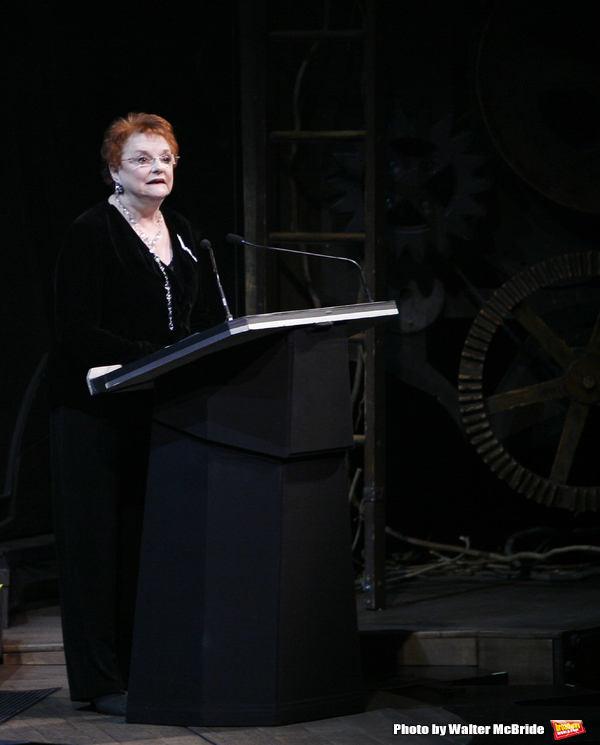 Photos: Remembering Carole Shelley Image