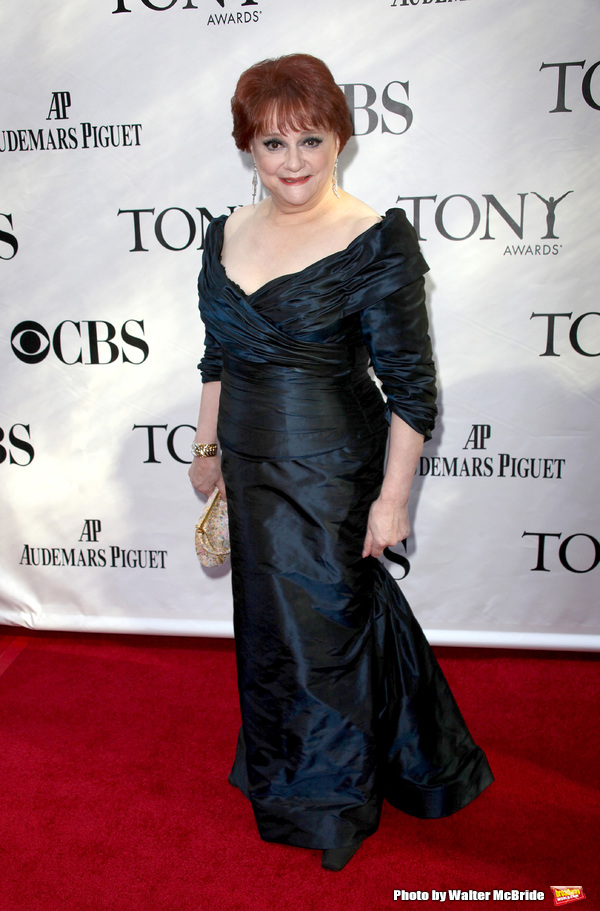 Photos: Remembering Carole Shelley Image