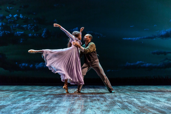 Photo Flash: Exclusive Look at DCPA's OKLAHOMA! Image