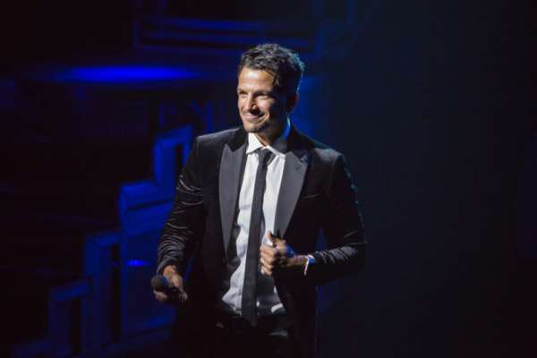 Photo Flash: Peter Andre Makes Guest Appearance at THRILLER LIVE's 4,000th Performance Image