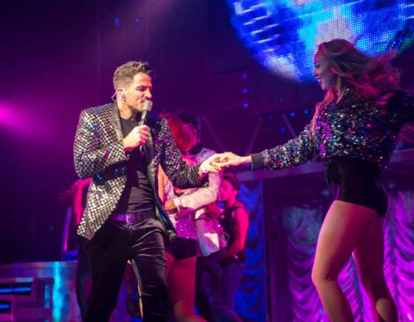 Photo Flash: Peter Andre Makes Guest Appearance at THRILLER LIVE's 4,000th Performance Image