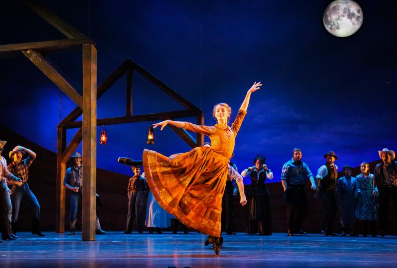 Review: Theatre Under the Stars' 50th Anniversary Season Celebrates Houston As Home With OKLAHOMA 