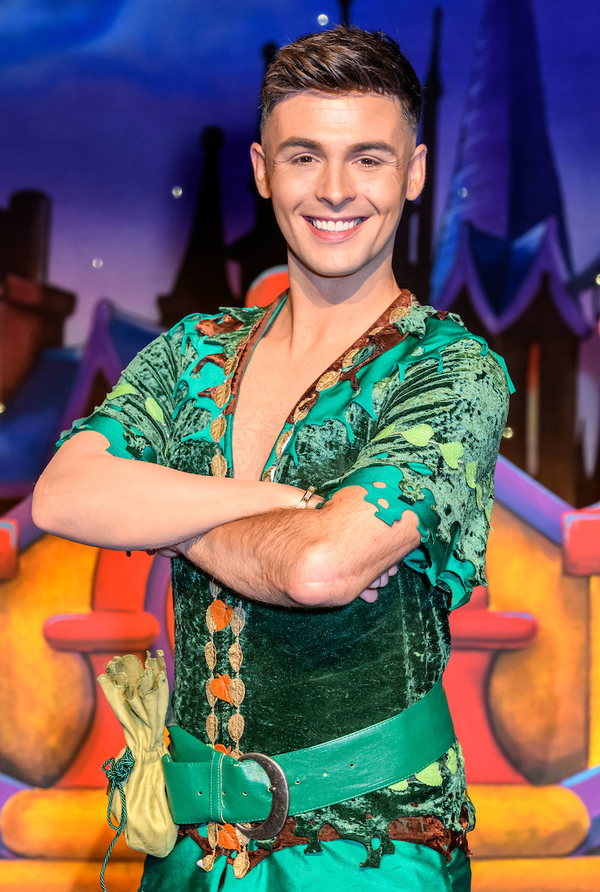 Photo Flash: Panto Stars Fly Into Birmingham To Launch PETER PAN Image