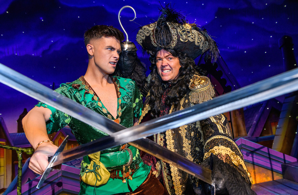 Photo Flash: Panto Stars Fly Into Birmingham To Launch PETER PAN Image