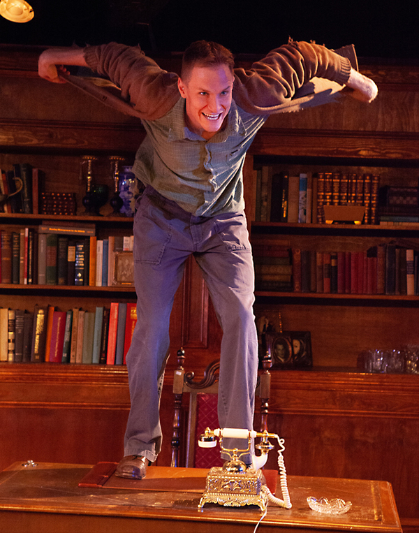 Photo Flash: Swift Creek Mill Theatre Presents COUNT DRACULA Image