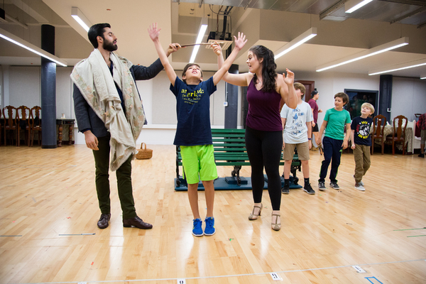 Photo Coverage: Barrie's Back! Meet the Company of the FINDING NEVERLAND National Tour Image