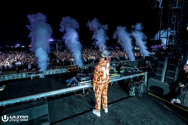 Photo Flash: Armin Van Buuren, DJ Snake, and More Perform at Ultra Beijing 