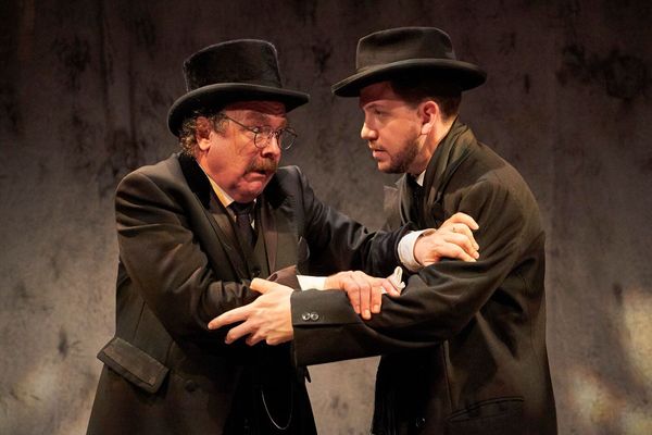 Photo Flash: Halloween Comes Early with Cleveland Play House's THE WOMAN IN BLACK 