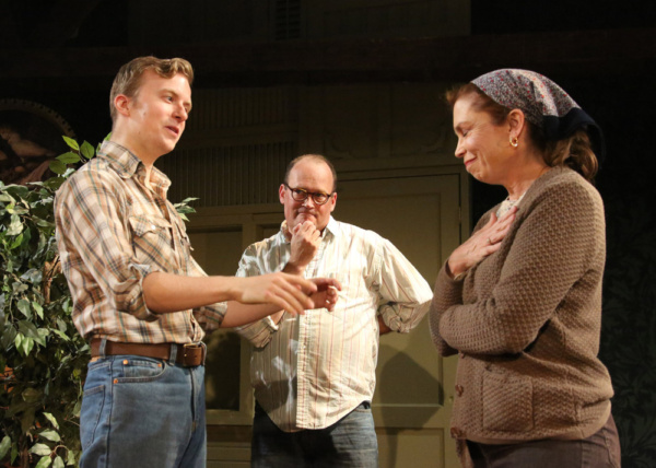 Dan Prior as Roy, Richard Jay Sullivan and Maura Hanlon as Helen Bechdel. Photo