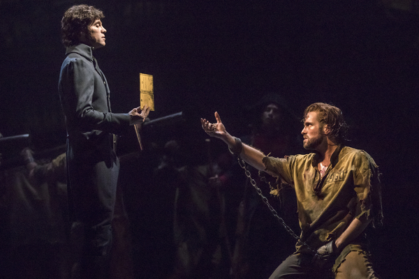 (From L) Josh Davis as Inspector Javert and Nick Cartell as Jean Valjean in the new n Photo