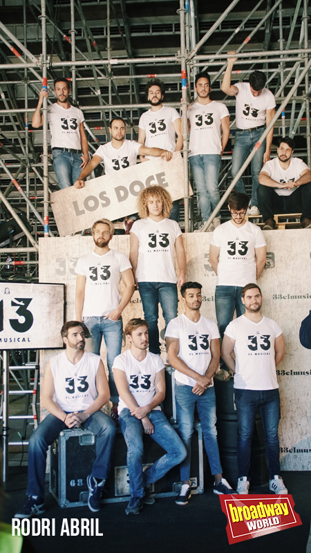 PHOTO FLASH: 33 EL MUSICAL presenta su elenco