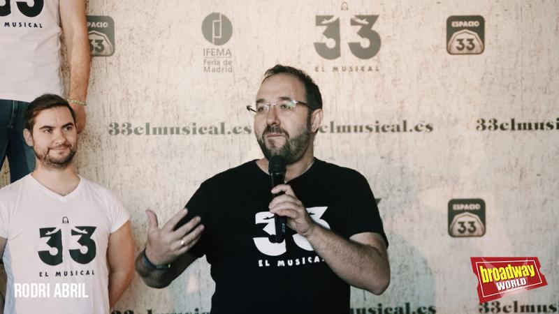 PHOTO FLASH: 33 EL MUSICAL presenta su elenco