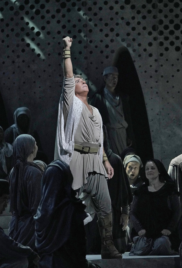 Photo Flash: Darko Tresnjak's SAMSON ET DALILA at The Met Image