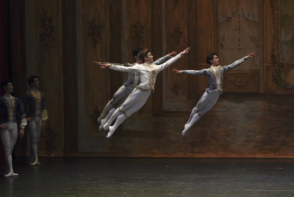 Photo Flash: First Look at SONG OF THE MERMAID Ballet at NY City Center Image