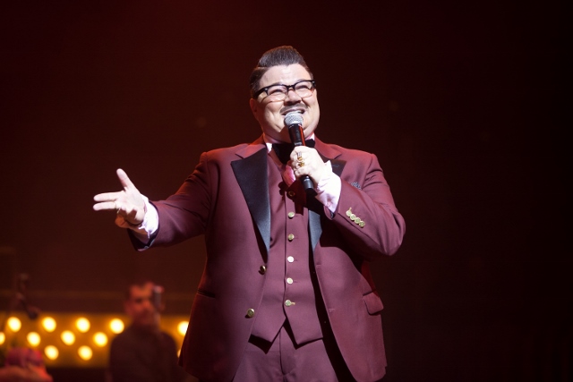 Feature: A Specifically Not Specific Murray Hill Makes His Solo Debut Image