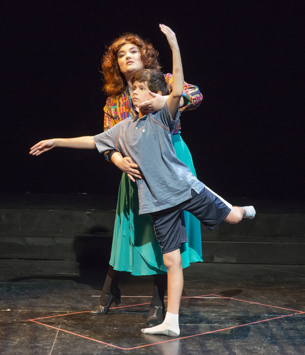 Photo Flash: BILLY ELLIOT Dance Into Des Moines Playhouse Image