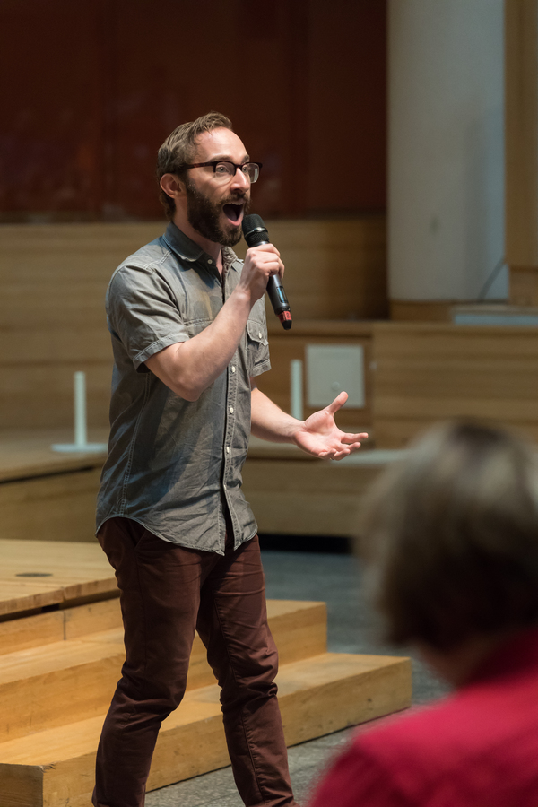 Photo Flash: FIDDLER ON THE ROOF in Yiddish Stops By Sing For Your Seniors Image