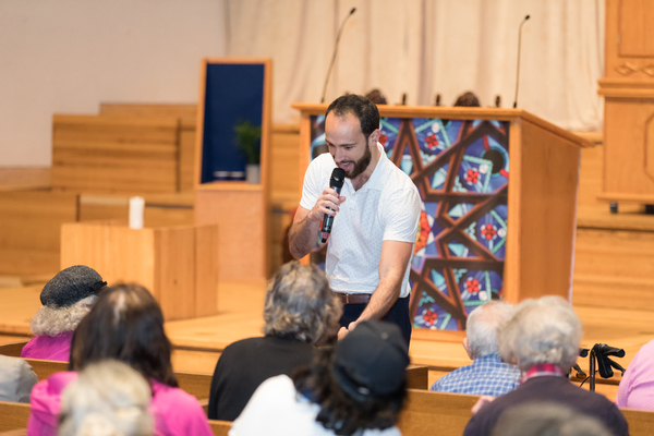 Photo Flash: FIDDLER ON THE ROOF in Yiddish Stops By Sing For Your Seniors 