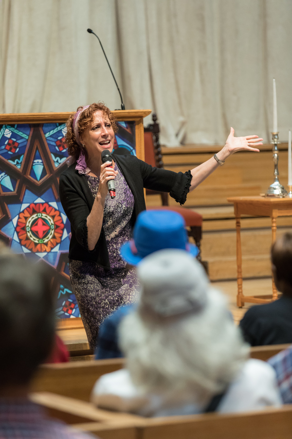Photo Flash: FIDDLER ON THE ROOF in Yiddish Stops By Sing For Your Seniors Image