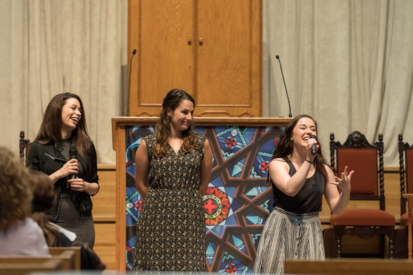 Photo Flash: FIDDLER ON THE ROOF in Yiddish Stops By Sing For Your Seniors Image