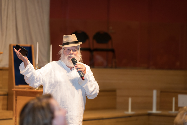 Photo Flash: FIDDLER ON THE ROOF in Yiddish Stops By Sing For Your Seniors Image