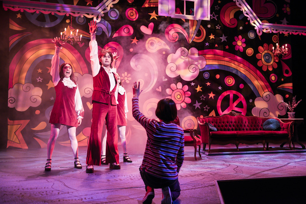 Photo Flash: TheatreWorks Silicon Valley Presents FUN HOME Image
