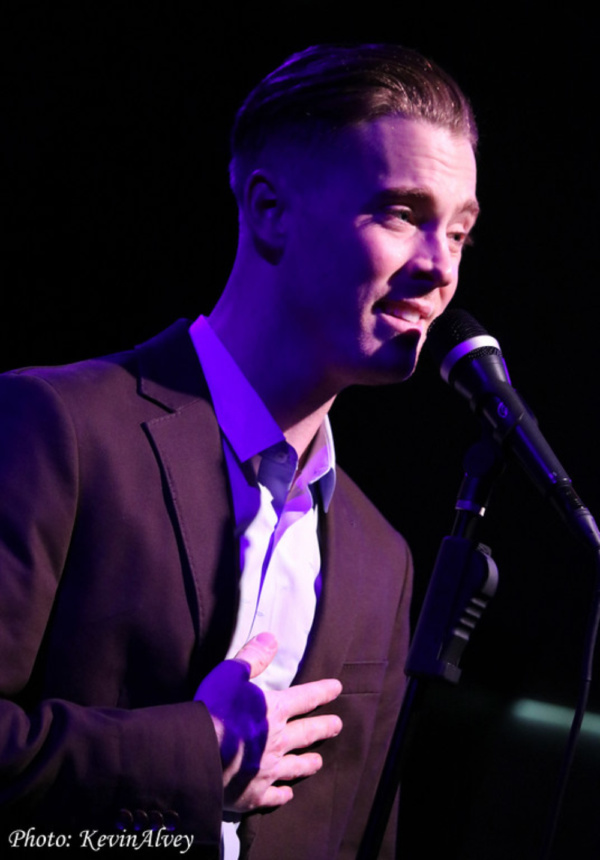 Photo Flash: Daniel LeClaire Comes to Birdland Theater Image