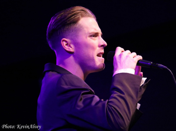 Photo Flash: Daniel LeClaire Comes to Birdland Theater Image