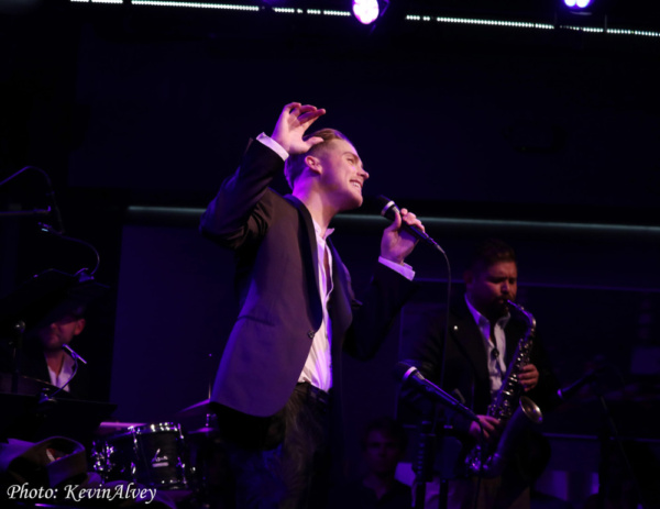 Photo Flash: Daniel LeClaire Comes to Birdland Theater Image