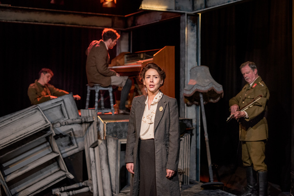 Photo Flash: First Look at Lizzie Nunnery's TO HAVE TO SHOOT IRISHMEN Image