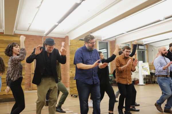 Photo Coverage: Meet The Company of FIDDLER ON THE ROOF National Tour Image