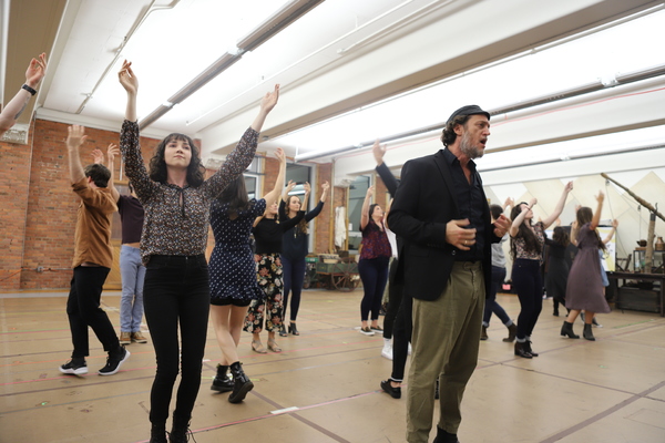 Photo Coverage: Meet The Company of FIDDLER ON THE ROOF National Tour Image